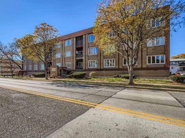 10048 S Pulaski Rd APT 1E, Oak Lawn, IL 60453