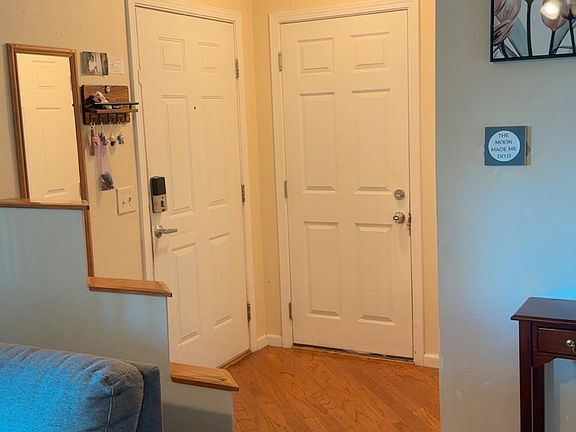 4th image of 742 Northampton Dr