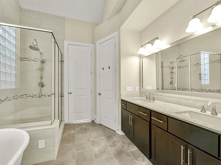 734 N Shepherd Dr — Photo 28