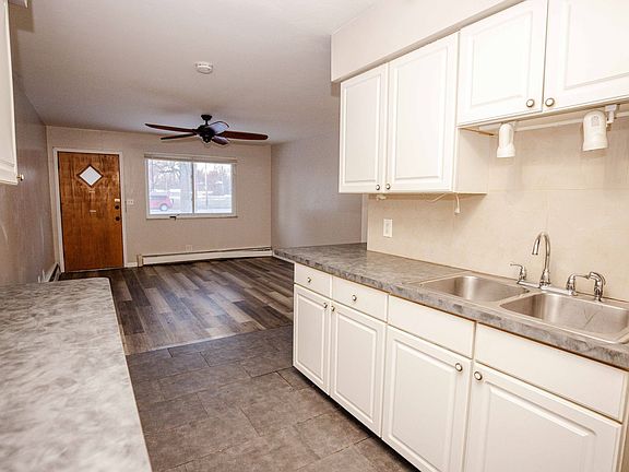 3rd image of 5750 Winona Dr #1