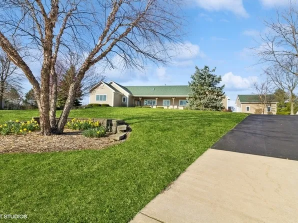 15 Julius Ct, Yorkville, IL 60560