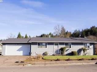 190 S 17th St, Cottage Grove, OR 97424