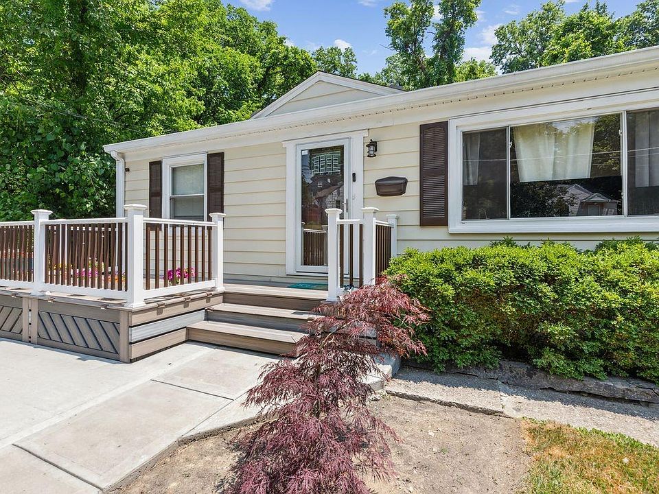 1st image of 1814 Ashbrook Dr