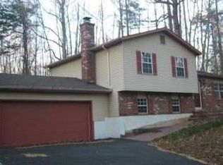 8826 Doug Dr, Nokesville, VA 20181