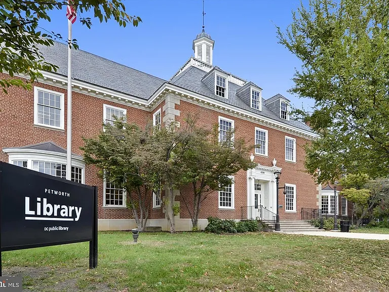 4605 Georgia Ave NW — Photo 35