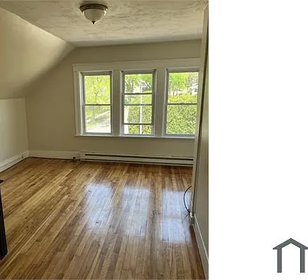 1060 Pleasant St #3 — Photo 10