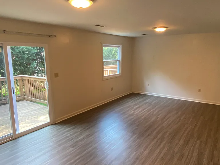 703 Montgomery St — Photo 2