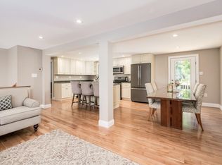 8 Westwood Cir, Dover, NH 03820