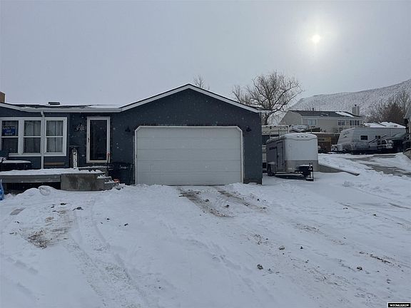 2nd image of 2130 Grant Cir