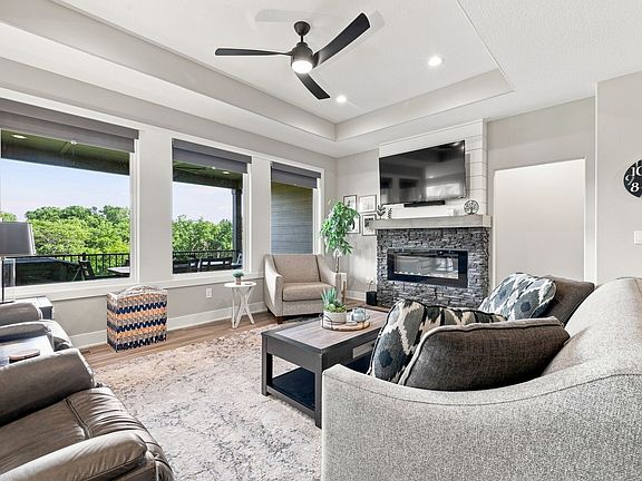 4th image of 2501 Butler Dr