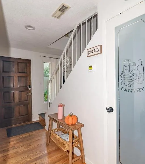 1309 Maple Leaf Ct — Photo 7