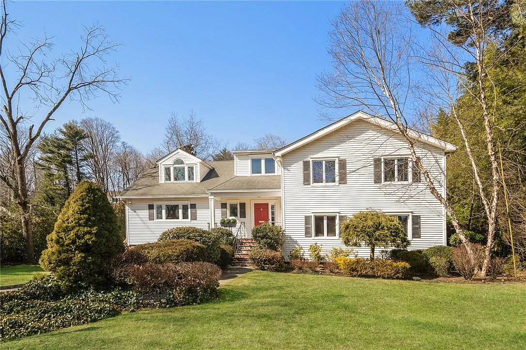 19 Leatherstocking Lane photo 1