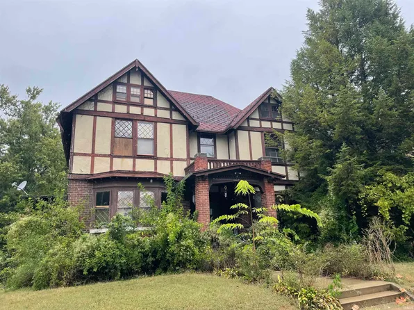 1002 High St, Logansport, IN 46947