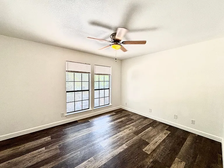 8611 Datapoint Dr #32 — Photo 8