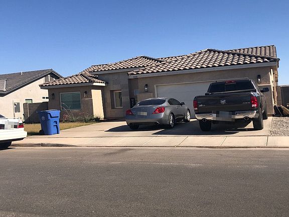 2nd image of 610 E 13th Pl