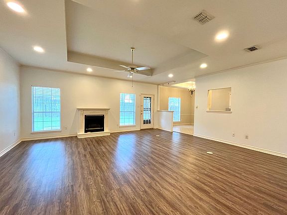 4th image of 3106 Silkwood Dr