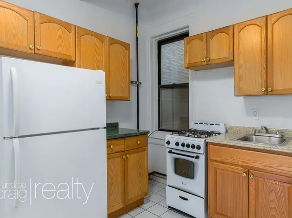 155 Amity Street image 5 of 7