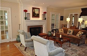 Formal living room w/fireplace