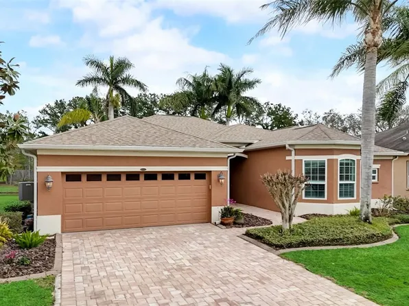 311 Londonderry Dr, Sarasota, FL 34240