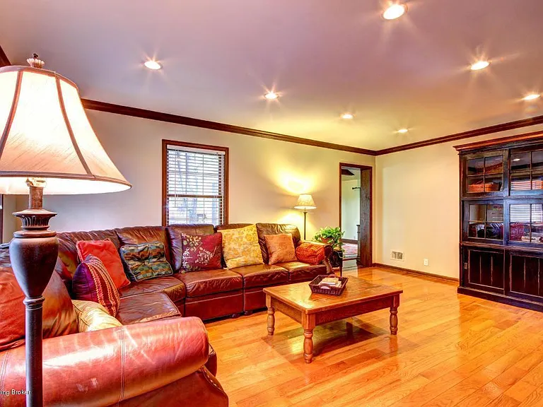 11207 Seatonville Rd — Photo 10