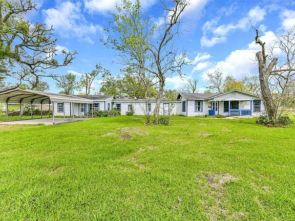 4th image of 1220 Pecan Street