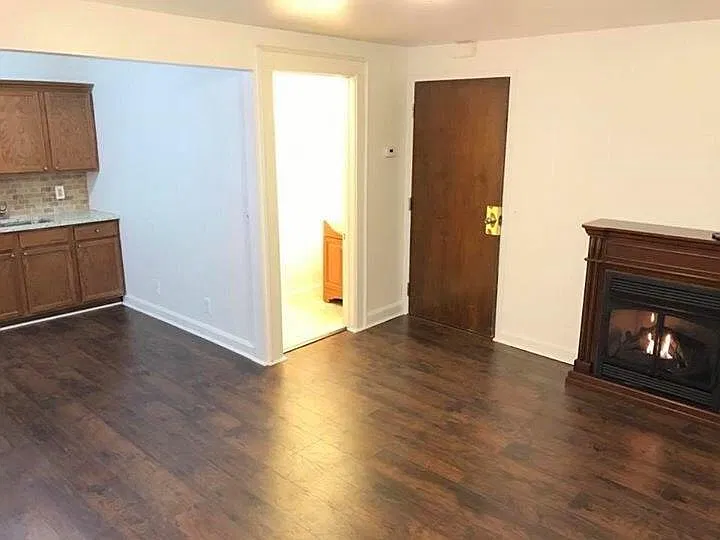 1259 Liberty Street — Photo 2