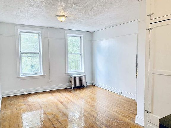 2nd image of 4125 48th St APT 9