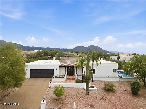 2nd image of 9437 E CALLE DE VALLE Drive
