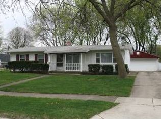 736 Cedardale Pl, Aurora, IL 60506