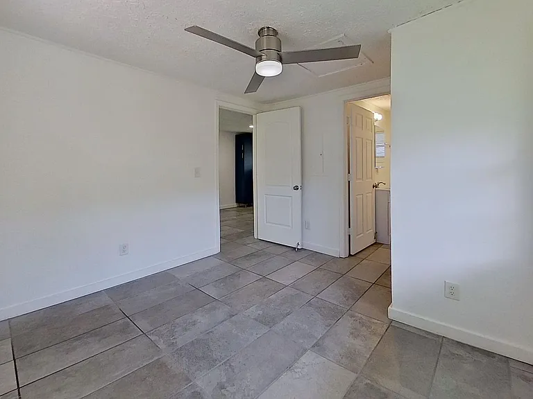 1323 Woodruff Ave — Photo 14