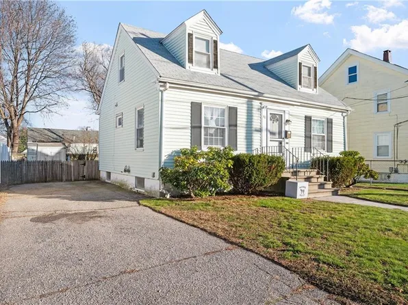 40 Rosemere Rd, Pawtucket, RI 02861