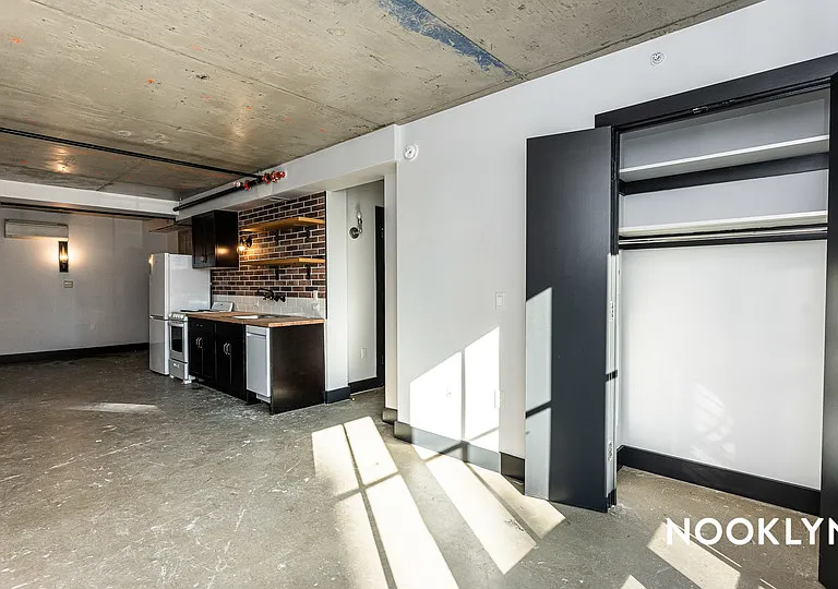 639 Foster Ave #302 — Photo 3