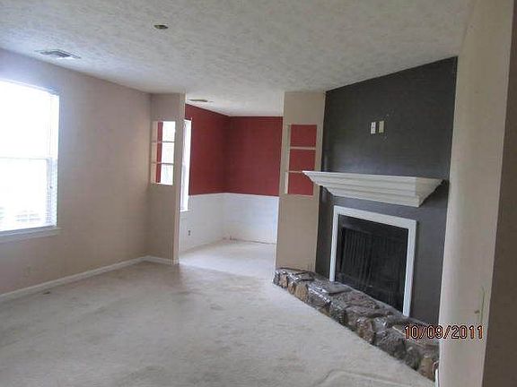 4th image of 751 Meadowlark Dr