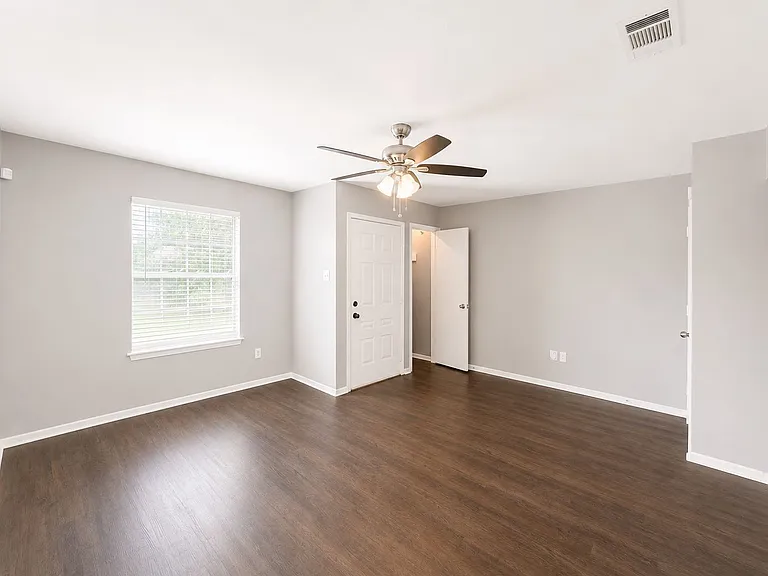 509 S Beverly St #1-4 — Photo 2