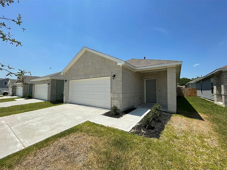 19615 Cat Spruce Ct — Photo 1