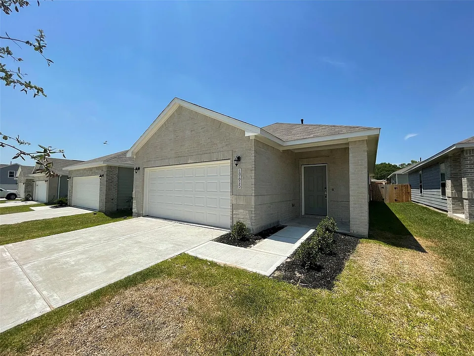 19615 Cat Spruce Ct