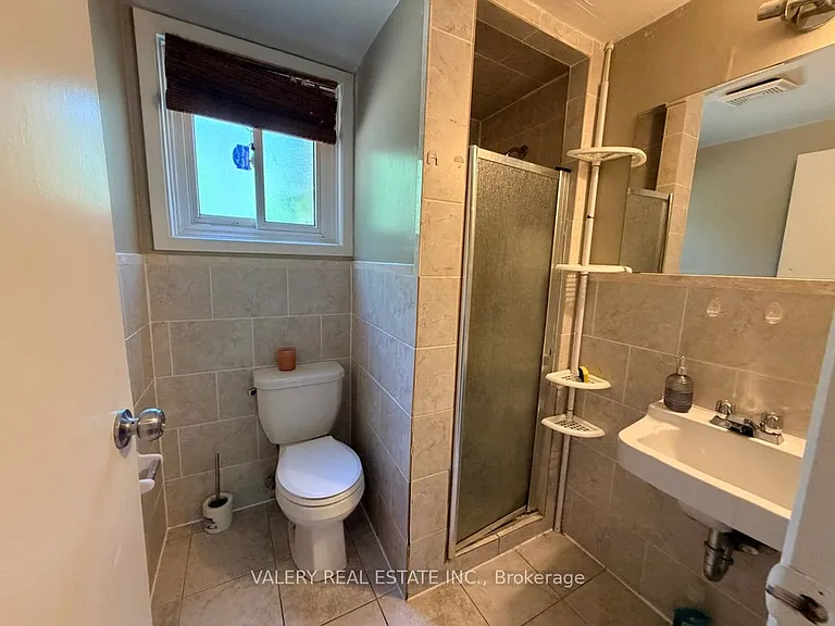 63 Paperbirch Cres #B — Photo 12