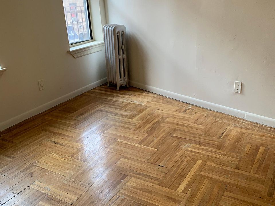 2nd image of 2851 Valentine Ave APT 23A