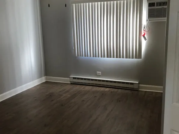 951 N Rohlwing Rd APT 101A, Addison, IL 60101