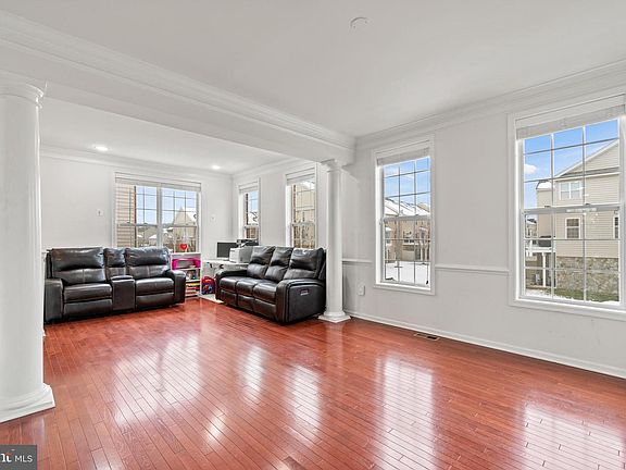 5th image of 43223 Mitcham Sq