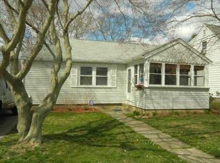 65 Knowlesway, Narragansett, RI 02882