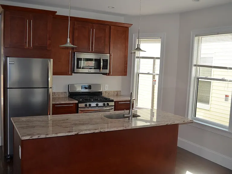 5 Sudan St #3 — Photo 18