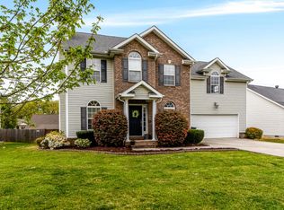 828 Mackenzie Dr, Maryville, TN 37804