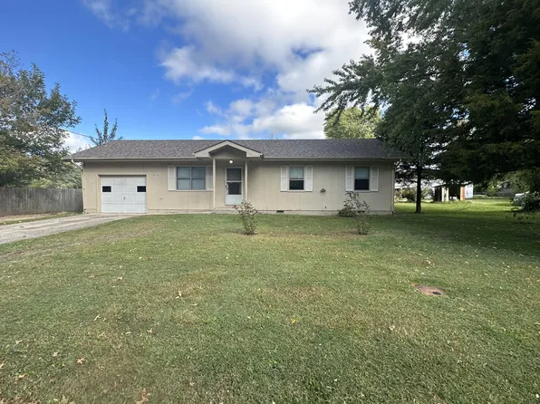 613 E Mcvay Street, Marshfield, MO 65706