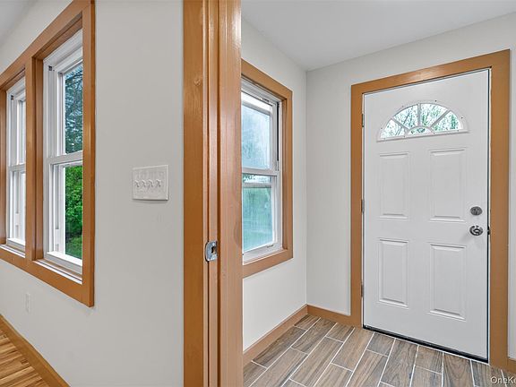 5th image of 15 Riley Road