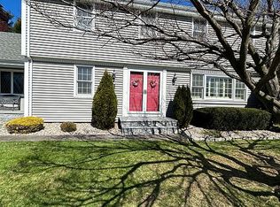 39 Blueberry Hl, Wethersfield, CT 06109