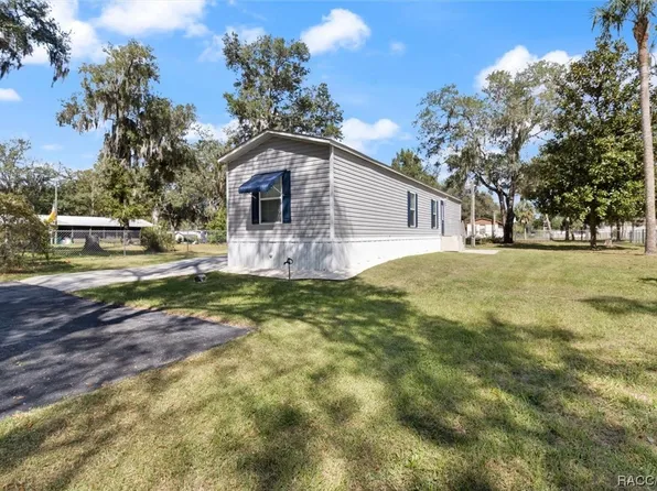 6351 W Flanders Ln, Crystal River, FL 34429