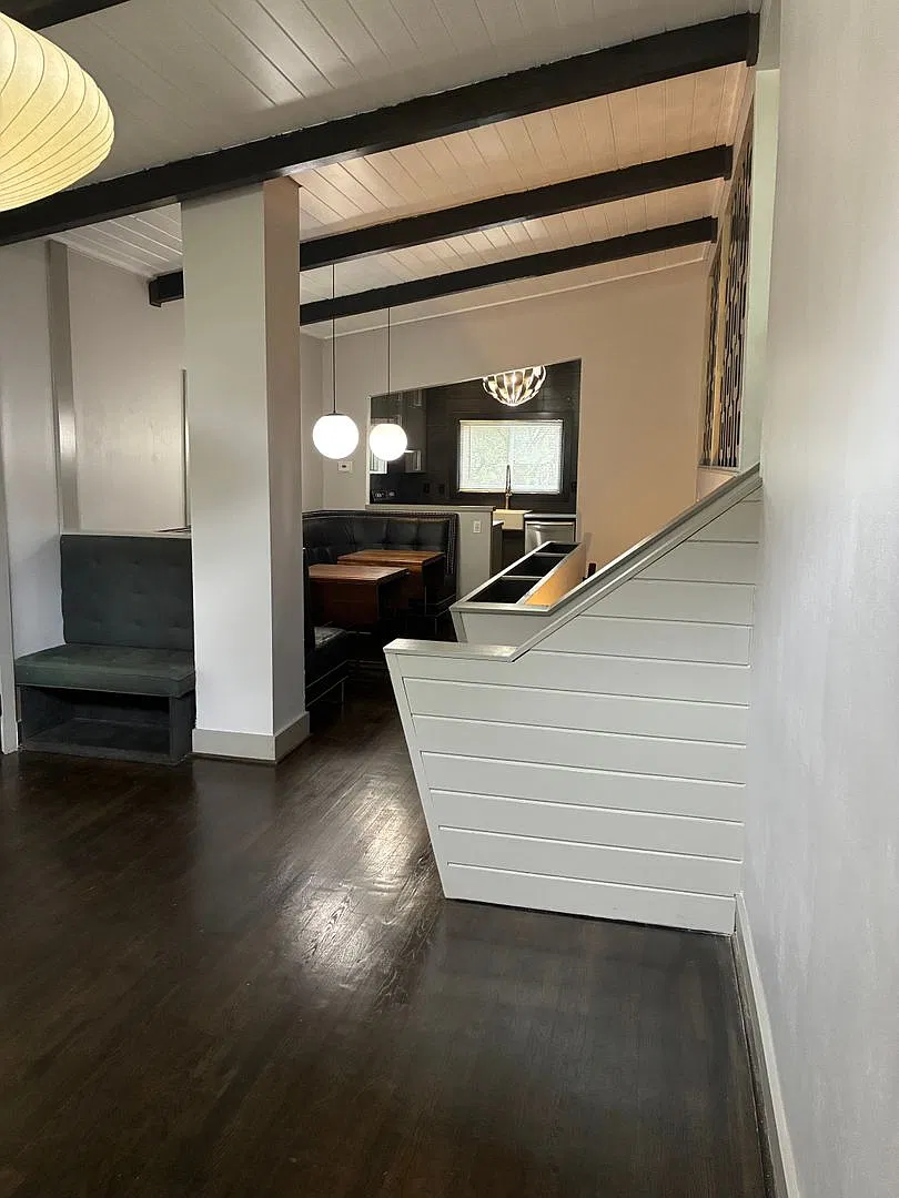 3/2 home near East Lake Golf Club — Photo 3