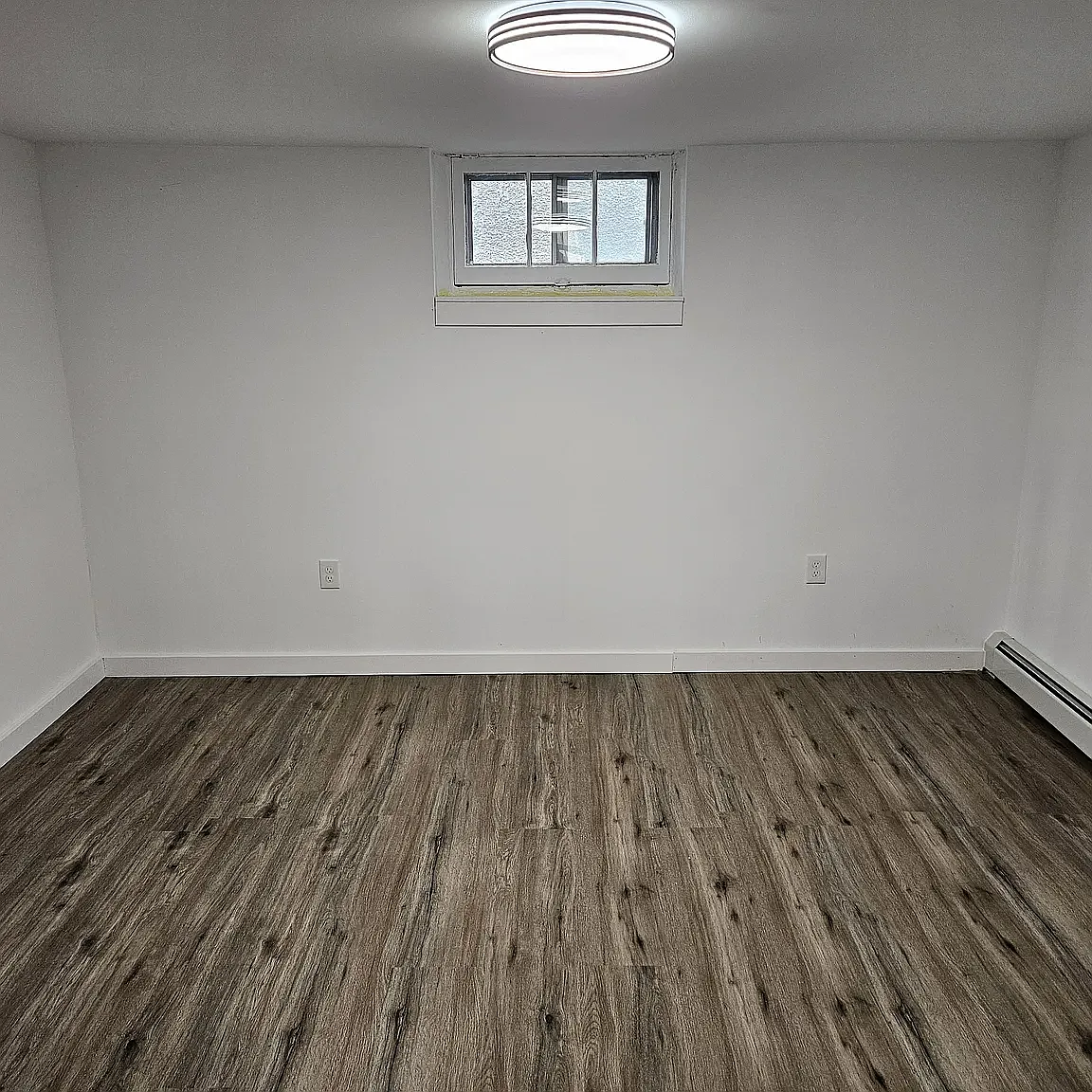 3 bed, 840 sqft, $1,800 — Photo 1