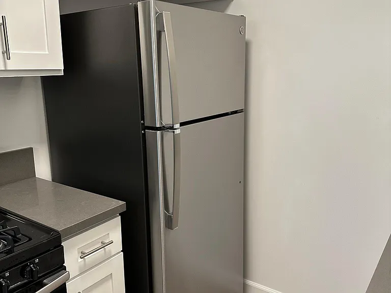 1328 Barry Ave #3 — Photo 11